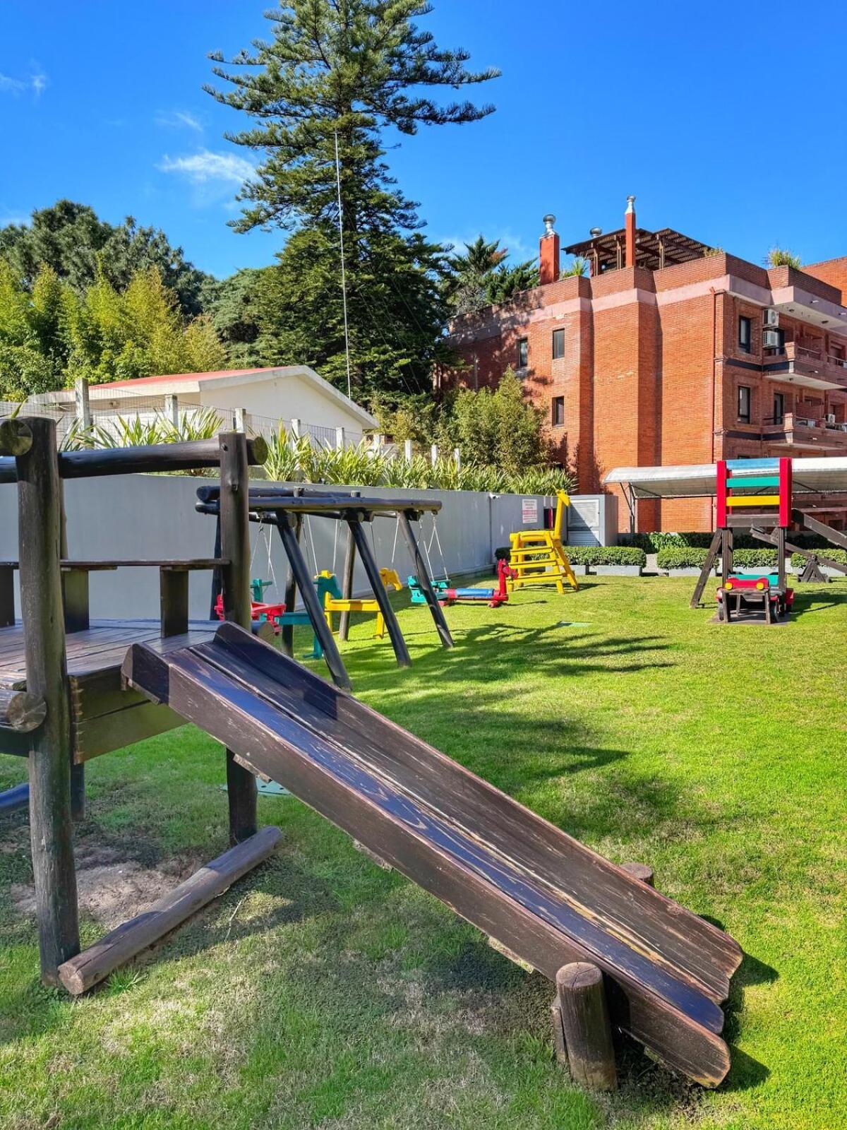 Apartamentos Torre Tressesenta Punta del Este Exterior foto